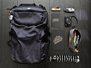 Gear Essentials by Tinlun Studio